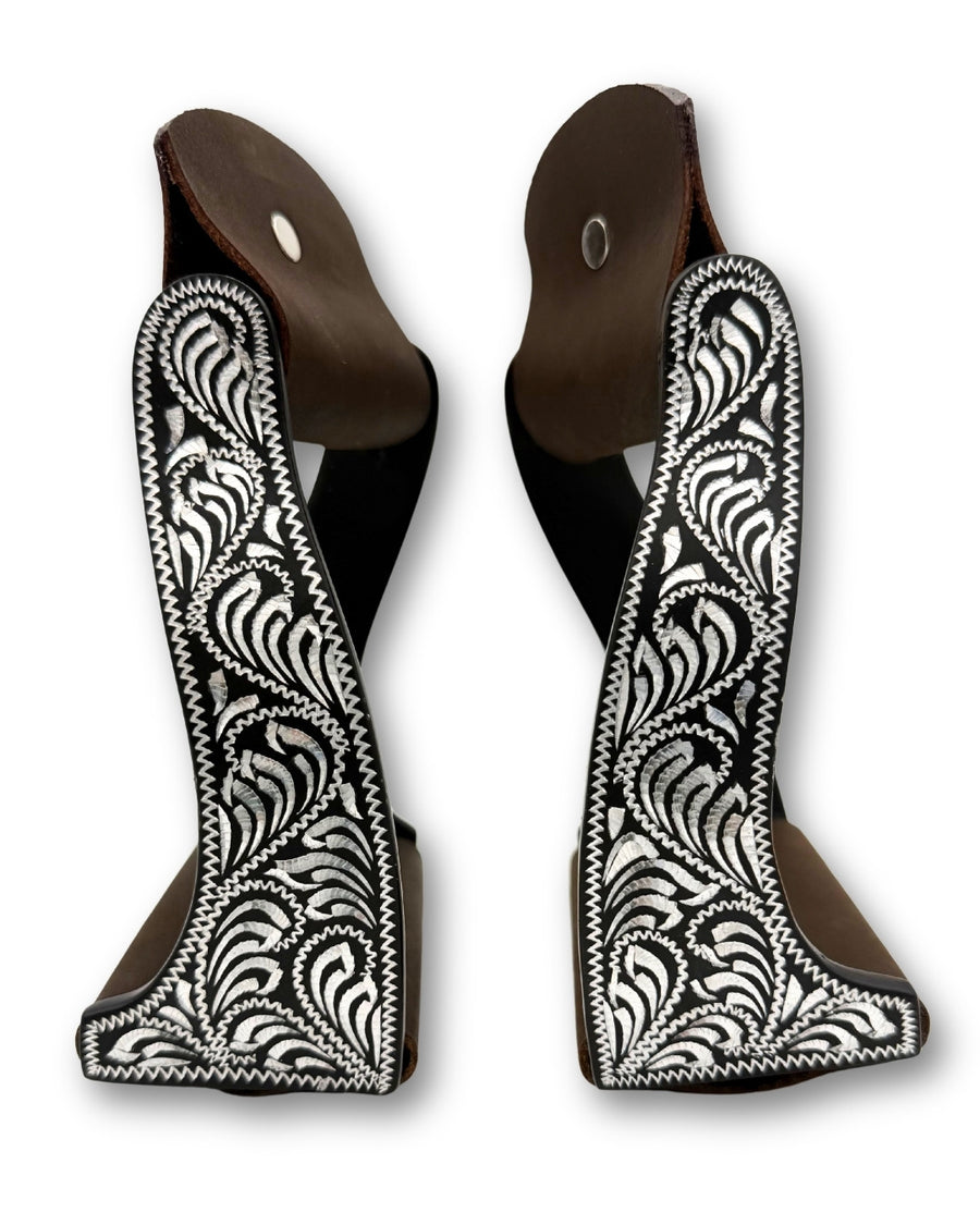 Étriers western twisted en aluminium noir gravé argent, la paire