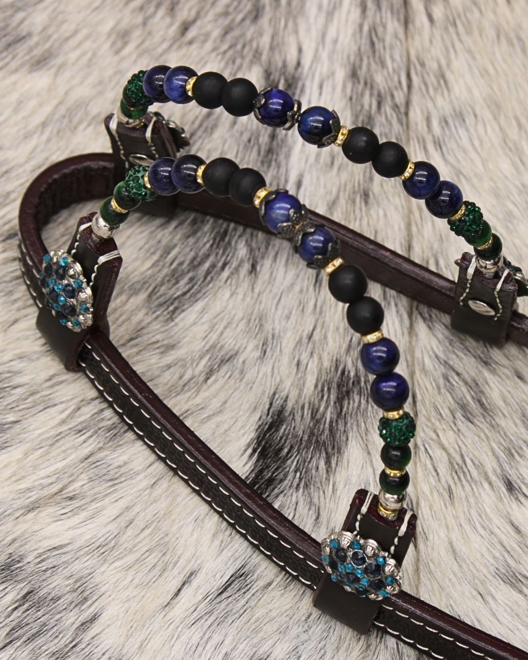 Bridon western deux oreilles fleuri, strass bleus et verts, perles