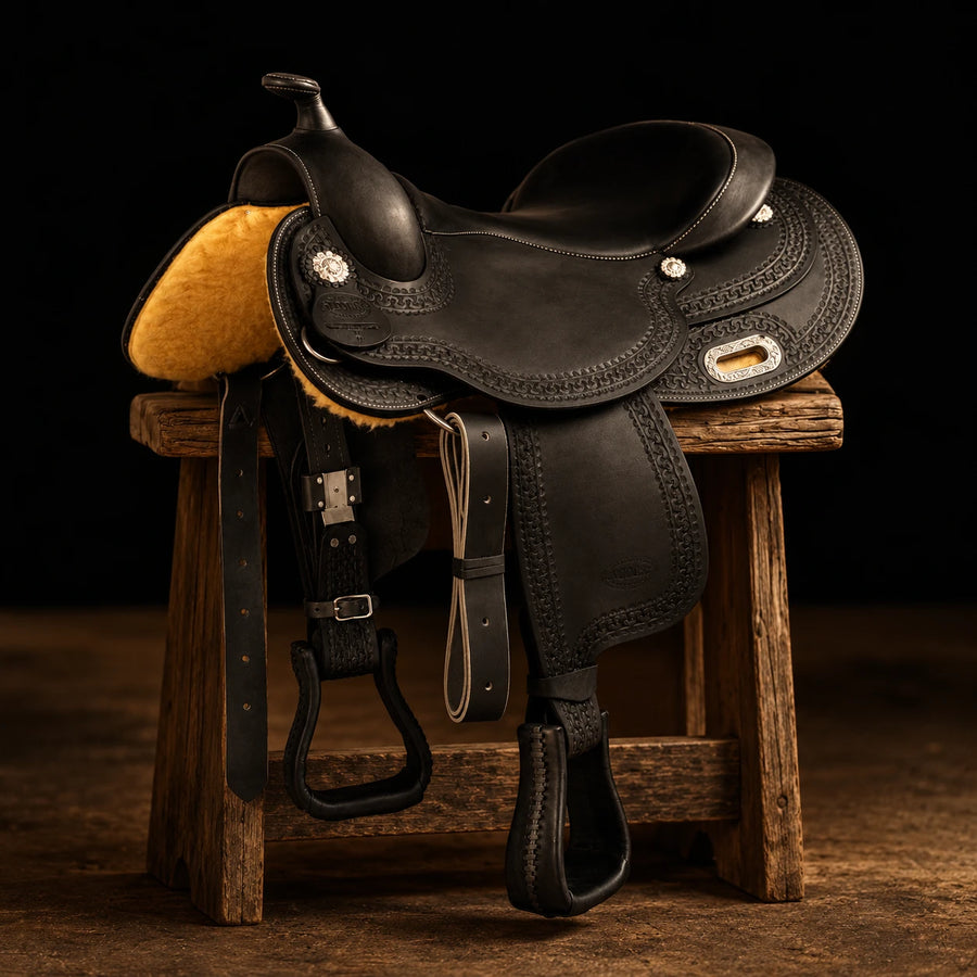 Selle de reining Pool's Round Skirt 3010 – vue d'ensemble (photo d'atelier)