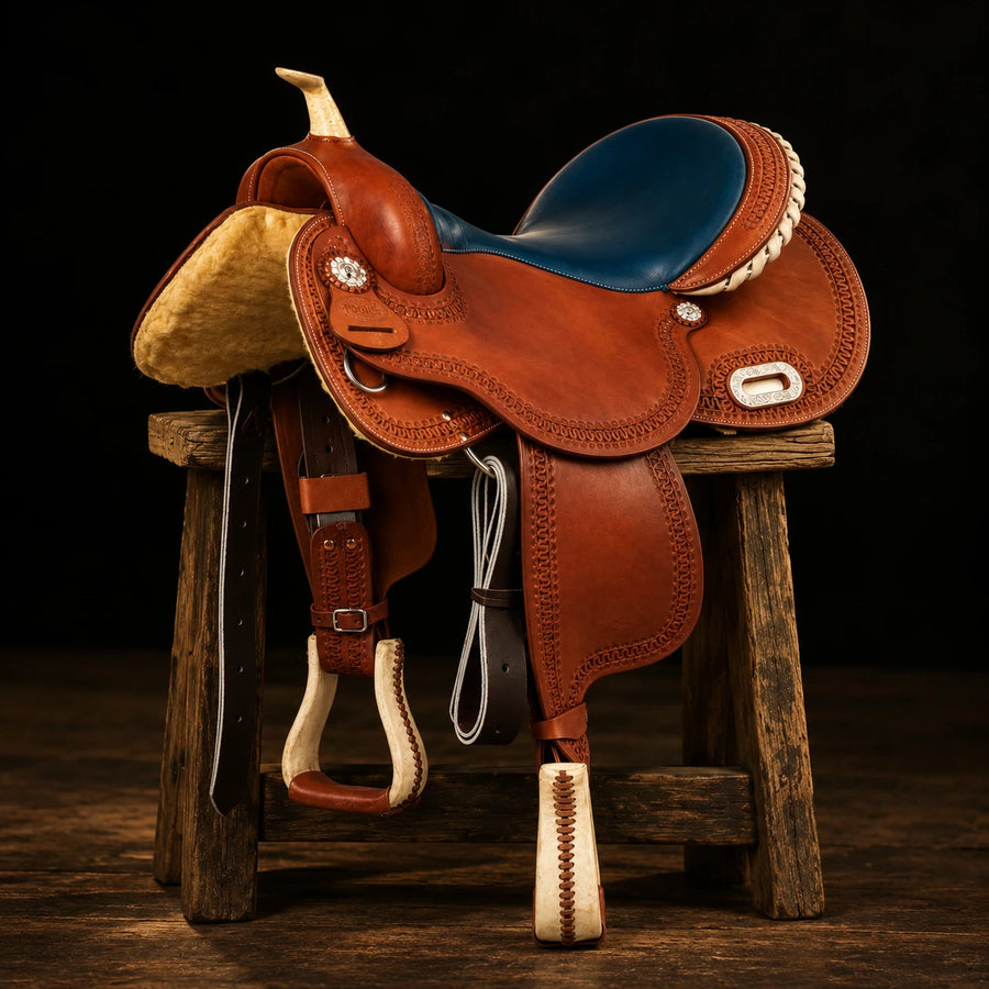 Selle de barrel Pool's Color 5020 à siège bleu – vue d'ensemble (photo d'atelier)